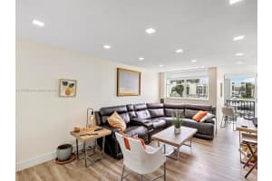 9441 SW 4th St APT 206, Miami, FL 33174, Sold 11/22/24