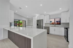 518 SW 88th Pl E, Miami, FL 33174, Sold 01/28/25
