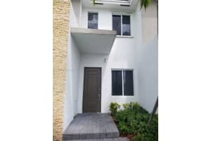 17701 SW 150th Ct, Miami, FL 33187, Sold 10/24/24