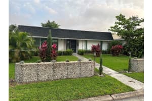905 Lincoln St, Hollywood, FL 33019, Sold 11/29/24