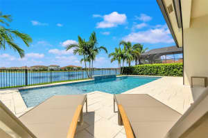 8585 E Baypoint Cir, Pompano Beach, FL 33076, Sold 10/25/24