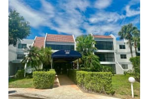 200 Lakeview Dr APT 306, Weston, FL 33326, Sold 05/23/25