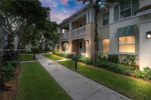 4326 Cascada Cir, Hollywood, FL 33024, Sold 10/25/24