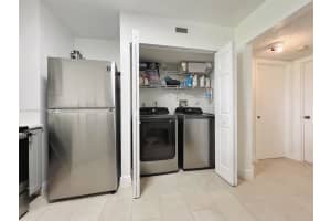 3461 NW 44th St APT 106, Lauderdale Lakes, FL 33309, Sold 12/23/24