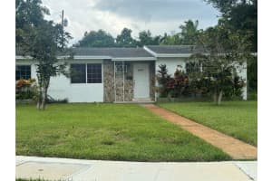 798 Nw 179th St, Miami Gardens