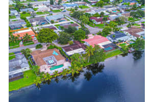 611 NW 96th Terrace, Pembroke Pines, FL 33024, Sold 01/30/25