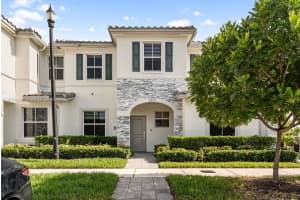 2707 SE 15th Ct, Homestead, FL 33035, Sold 09/18/24