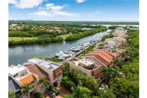 6100 Paradise Point Dr 6100 Palmetto Bay, FL 33157 - MLS#A11639283