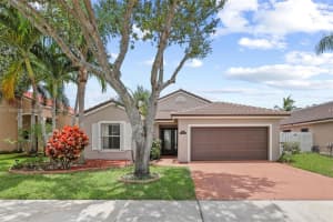 16556 NW 8th St, Pembroke Pines, FL 33028, Sold 09/27/24