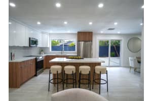 424 SW 7th Ct, Boynton Beach, FL 33435, Sold 01/06/25