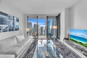 88 SW 7th St APT 3705, Miami, FL 33130, Sold 12/10/24