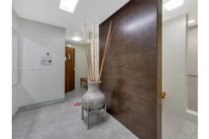 20100 W Country Club Dr APT 807, Aventura, FL 33180, Sold 03/04/25