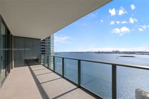 650 Ne 32nd St 3203, Miami