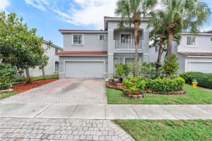 7713 NW 21st Dr, Pembroke Pines, FL 33024, Sold 09/24/24