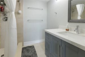6200 NW 62nd St APT 111, Tamarac, FL 33319, Sold 05/05/25