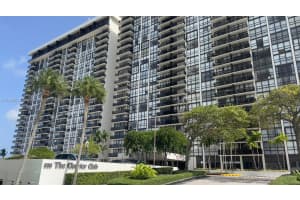 600 Ne 36th St 204, Miami