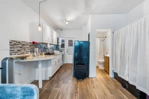 300 74th St APT 8, Miami Beach, FL 33141, Sold 03/30/25