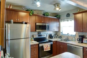 2811 N Pine Island Rd APT 303, Sunrise, FL 33322, Sold 11/25/24