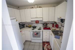 6820 W Flagler St, Miami, FL 33144, Sold 09/27/24