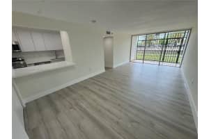 854 NW 87th Ave APT 101, Miami, FL 33172, Sold 10/12/24