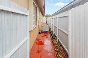 9767 NW 128th Ln, Hialeah Gardens, FL 33018, Sold 12/17/24