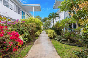4720 Pine Tree Dr APT 8, Miami Beach, FL 33140, Sold 04/30/25