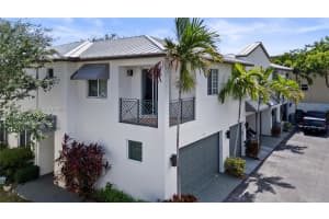 712 SE 2nd St, Pompano Beach, FL 33060, Sold 12/09/24