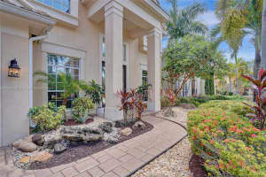 10407 NW 58th Pl, Parkland, FL 33076, Sold 12/10/24