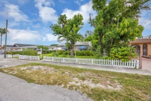 33 NW 59th Ave, Miami, FL 33126, Sold 10/18/24