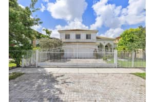 15618 SW 14th St, Miami, FL 33194, Sold 03/19/25