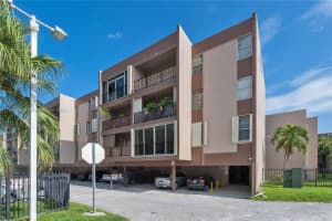 1900 W 68th St APT B402, Hialeah, FL 33014, Sold 01/30/25