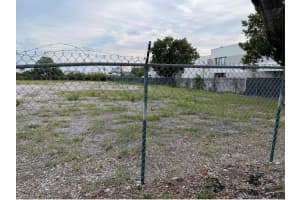 8322 Nw 64th St Miami, FL 33166 Sold 03/15/25