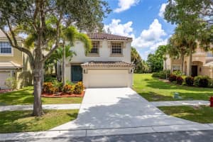 1136 Oakwater Dr, Royal Palm Beach, FL 33411, Sold 10/03/24