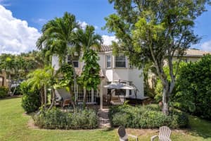 1136 Oakwater Dr, Royal Palm Beach, FL 33411, Sold 10/03/24