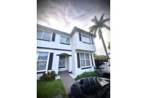 8605 SW 152nd Ave APT 268, Miami, FL 33193, Sold 10/15/24