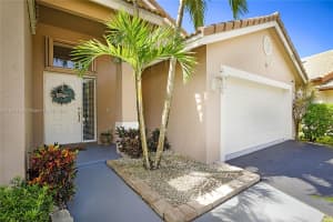4851 NW 103rd Dr, Coral Springs, FL 33076, Sold 10/24/24