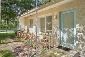 300 N 13th Ave, Hollywood, FL 33019, Sold 10/17/24