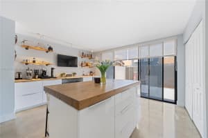 11231 NW 16th St, Pembroke Pines, FL 33026, Sold 09/26/24