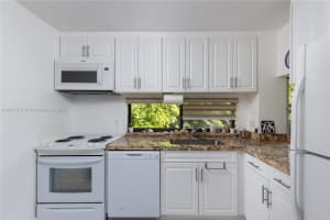 17021 N Bay Rd APT 206, Sunny Isles Beach, FL 33160, Sold 12/17/24