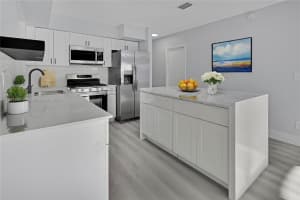 21341 NE 25th Ct, Miami, FL 33180, Sold 01/21/25