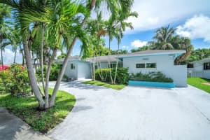 19521 NE 19th Ct, Miami, FL 33179, Sold 11/01/24