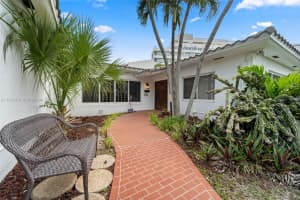 911 W 47th Ct, Miami Beach, FL 33140, Sold 12/05/24
