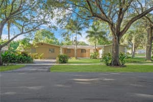 4661 NW 4th St, Plantation, FL 33317, Sold 12/02/24