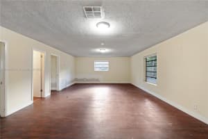 4661 NW 4th St, Plantation, FL 33317, Sold 12/02/24