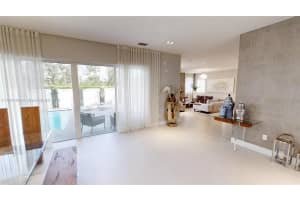 10101 NW 77th St, Doral, FL 33178, Sold 10/31/24