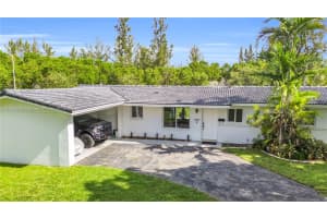 1295 Thrush Ave, Miami Springs, FL 33166, Sold 11/12/24