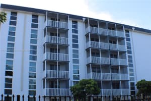 16950 W Dixie Hwy b220, North Miami Beach, FL 33160, Sold 11/07/24