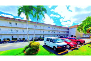 4806 NW 36th St, Lauderdale Lakes, FL 33319, Sold 12/17/24