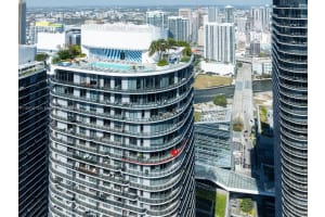 45 SW 9th St, Miami, FL 33130, Sold 09/27/24