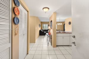 55 E 4th St UNIT 207, Hialeah, FL 33010, Sold 10/16/24